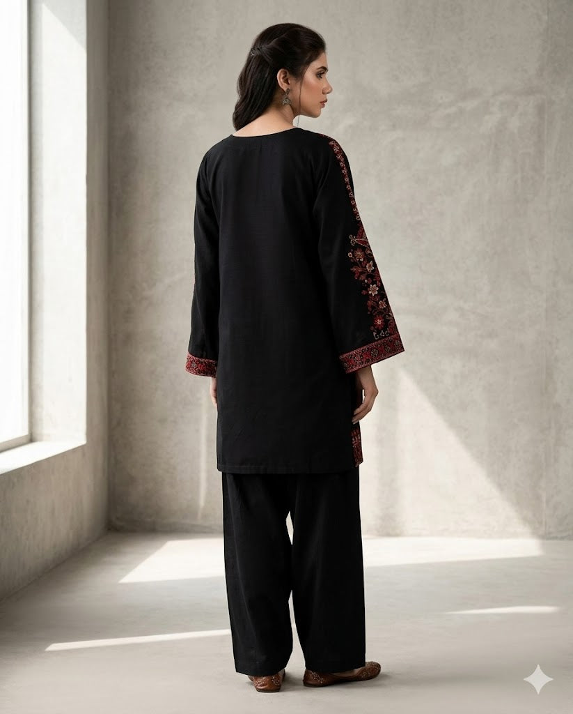 Umzy Embroidered Lawn 2-Piece Suit