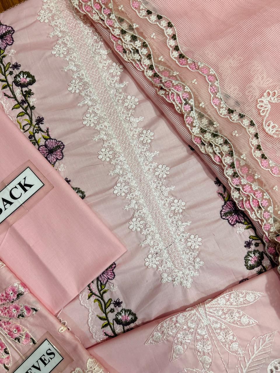 Aneela’s Luxury Lawn Chikankari Unstitched 3 Piece Suit with Khaddi Net Dupatta