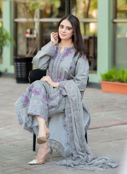 MUSHQ Premium EMBROIDERED Lawn 3Pcs