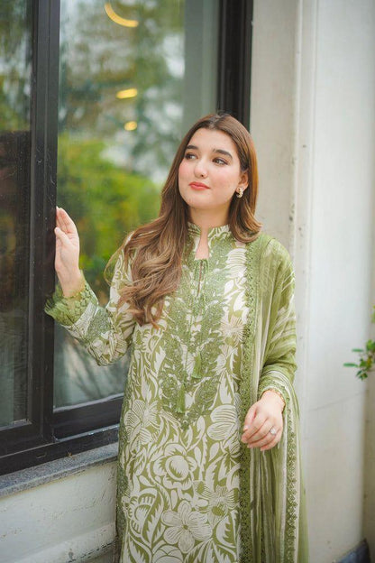 Aneela’s Premium 3PC Lawn & Chiffon Suit