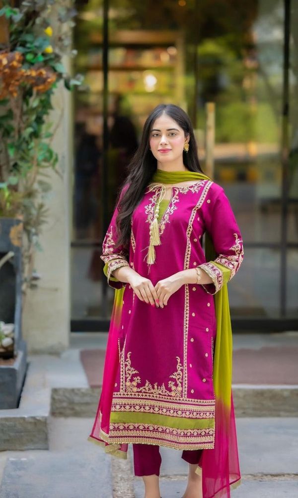 OMAL by KOMAL Embroidered Lawn Collection