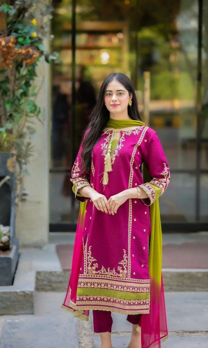 OMAL by KOMAL Embroidered Lawn Collection