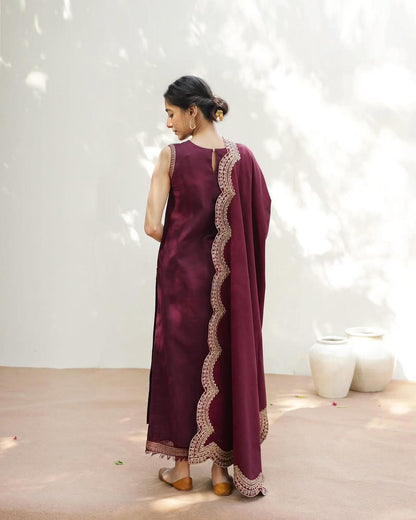 Maharani Premium Embroidered Lawn 3PC Suit