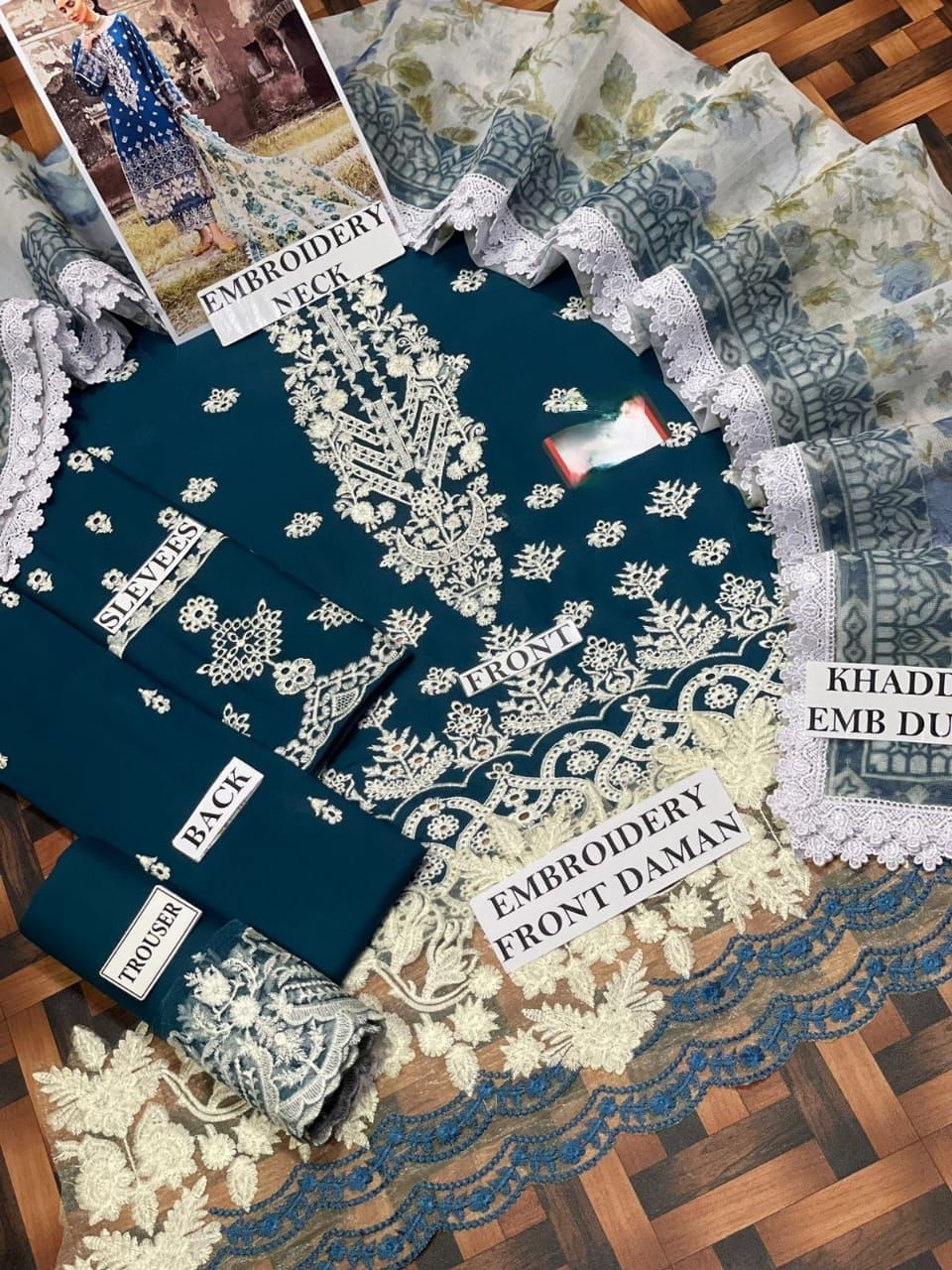 Zainab Chotani Lawn Cotton Chikankari Unstitched 3 Piece Suit with Digital Khadi Net Dupatta
