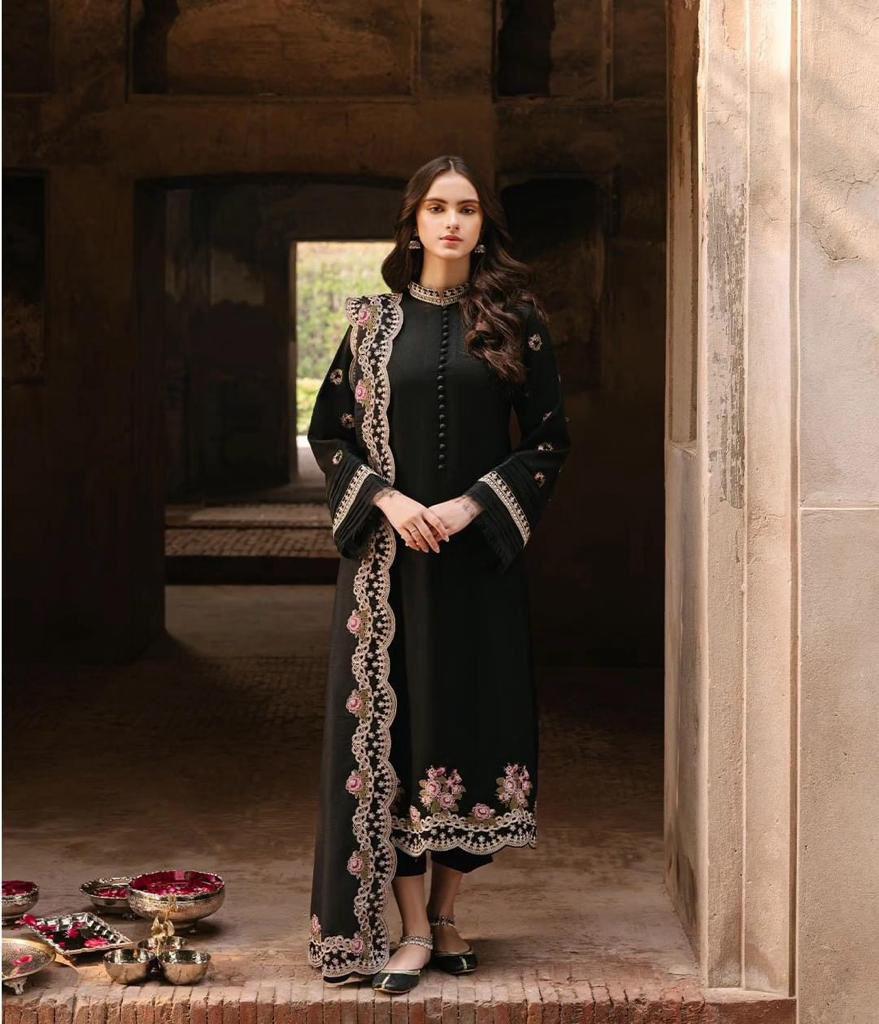 Zarqash Chikenkari Premium Lawn Schiffli Embroidered 3 Piece Suit with Chiffon Dupatta