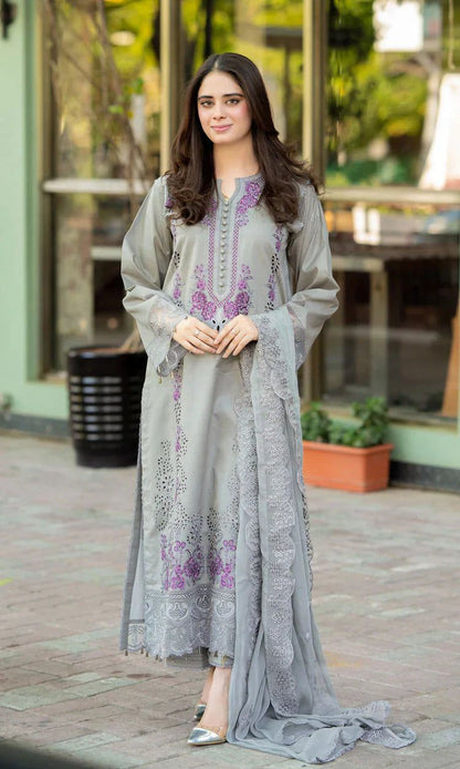 MUSHQ Premium EMBROIDERED Lawn 3Pcs