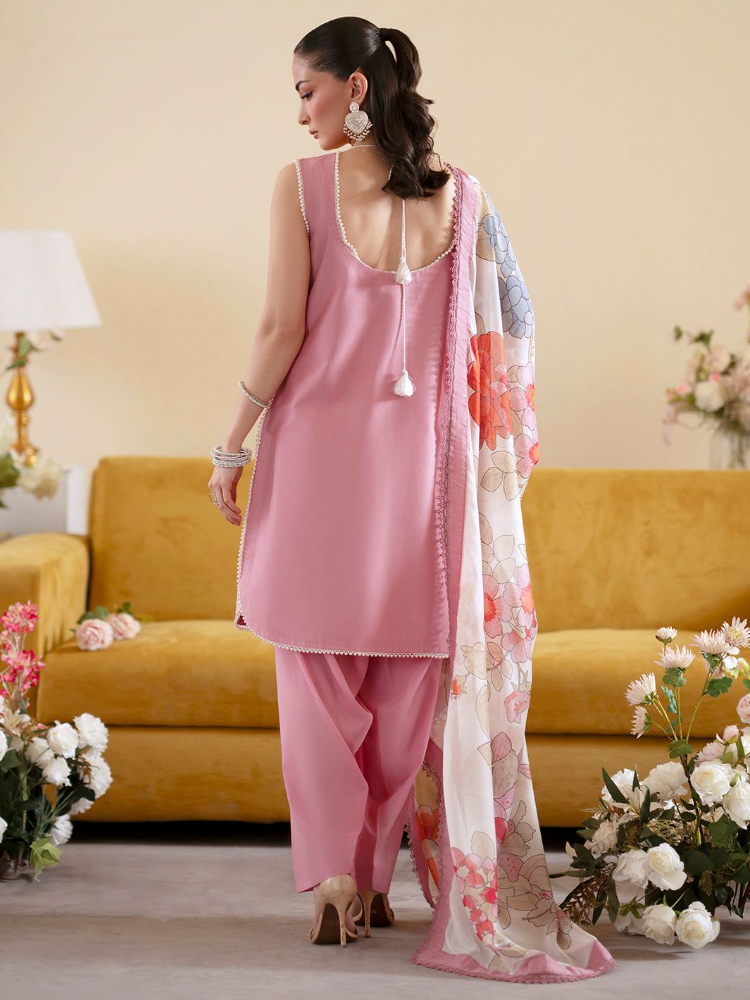 Mahnur Premium Lawn 3PC Embroidered Suit