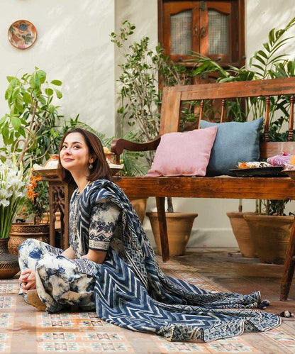 SAPPHIRE Premium Printed Lawn Suit with Chiffon Dupatta