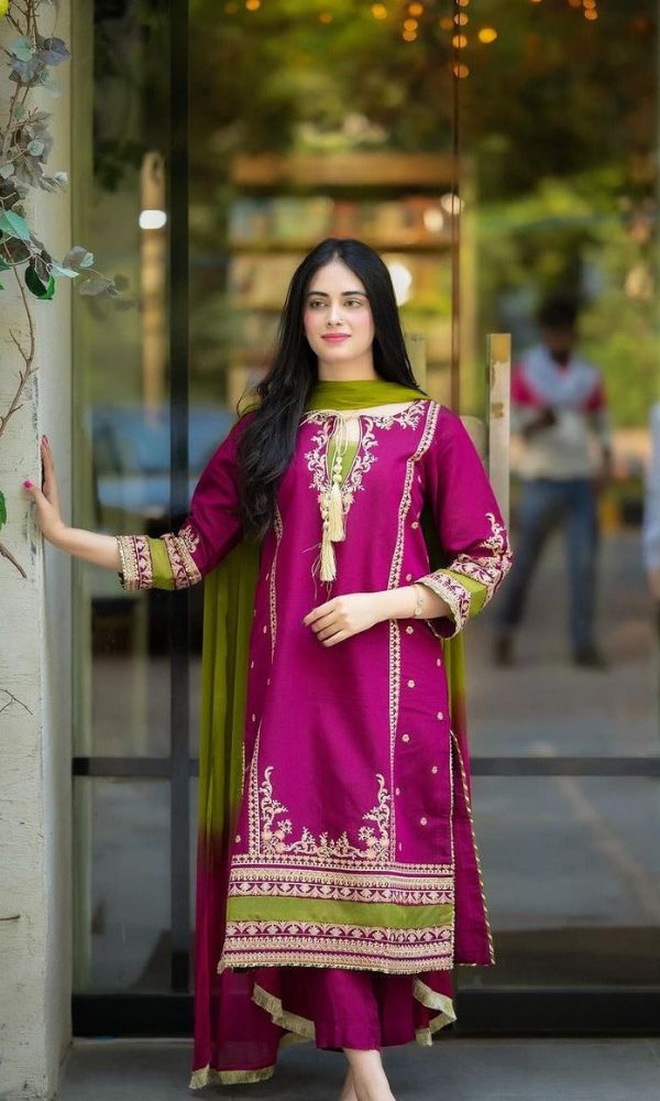 OMAL by KOMAL Embroidered Lawn Collection