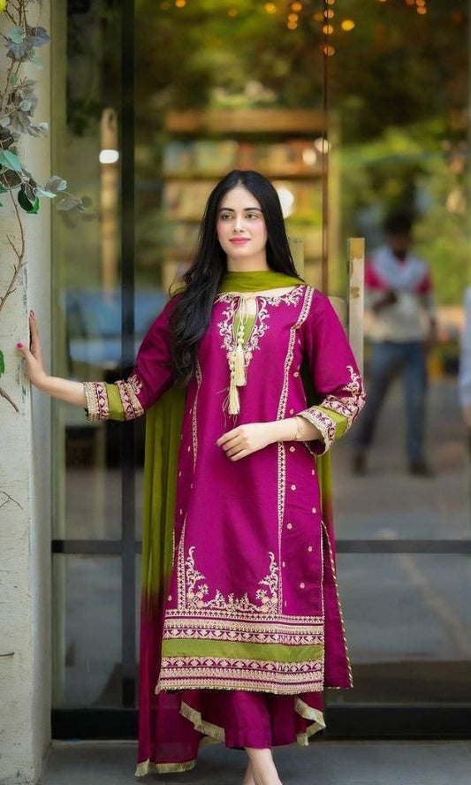 OMAL by KOMAL Embroidered Lawn Collection